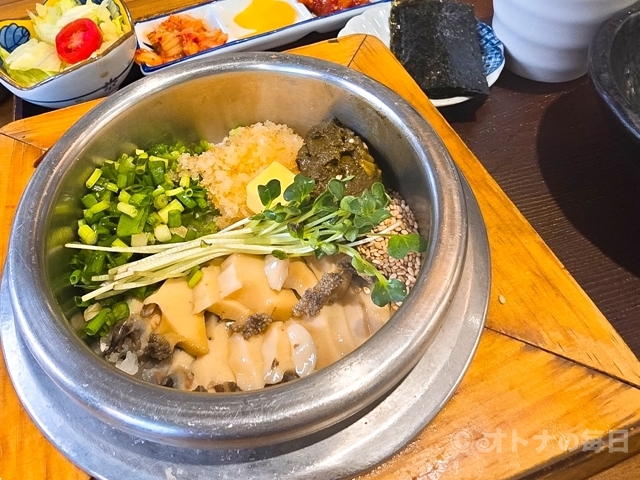 韓国グルメ　益善洞　鐘路3街　釜飯　あわび　ナス釜飯　ステーキ釜飯